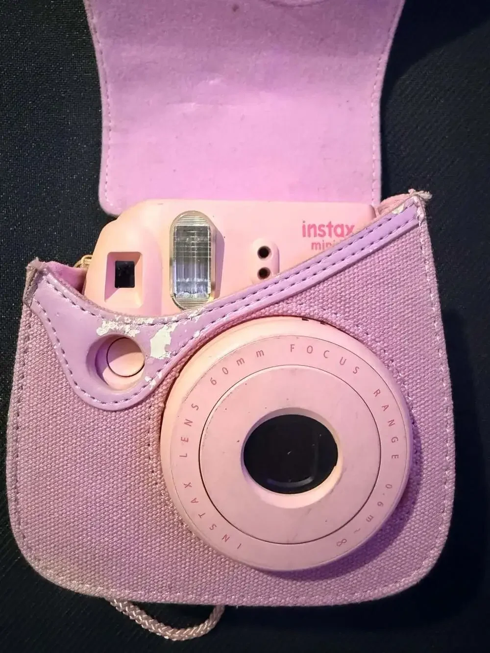 Fujifilm Instax Mini 8 Instant Film Camera in Pink with Matching Fabric Case